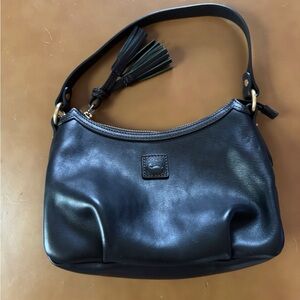 *LIKE NEW* Gorgeous Dooney & Bourke Florentine Pouchette